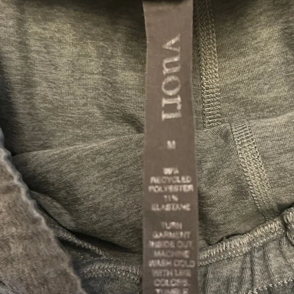 Vuori Performance Jogger - Size M (EUC) - Picture 5 of 9